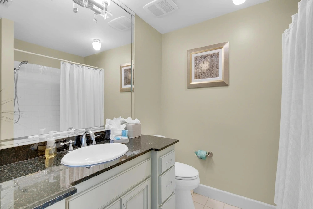 Shoreline Towers Townhouse 4-1