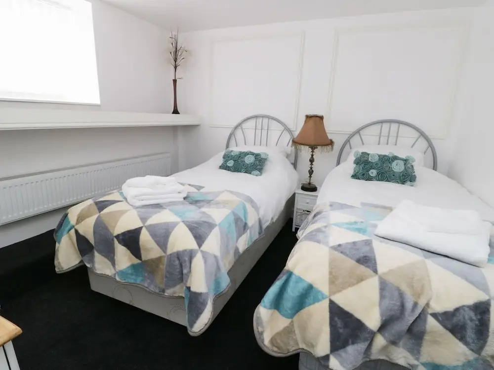 Shirian Apartment