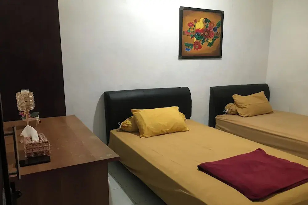 OYO 94320 Homestay Abah Hank Syariah