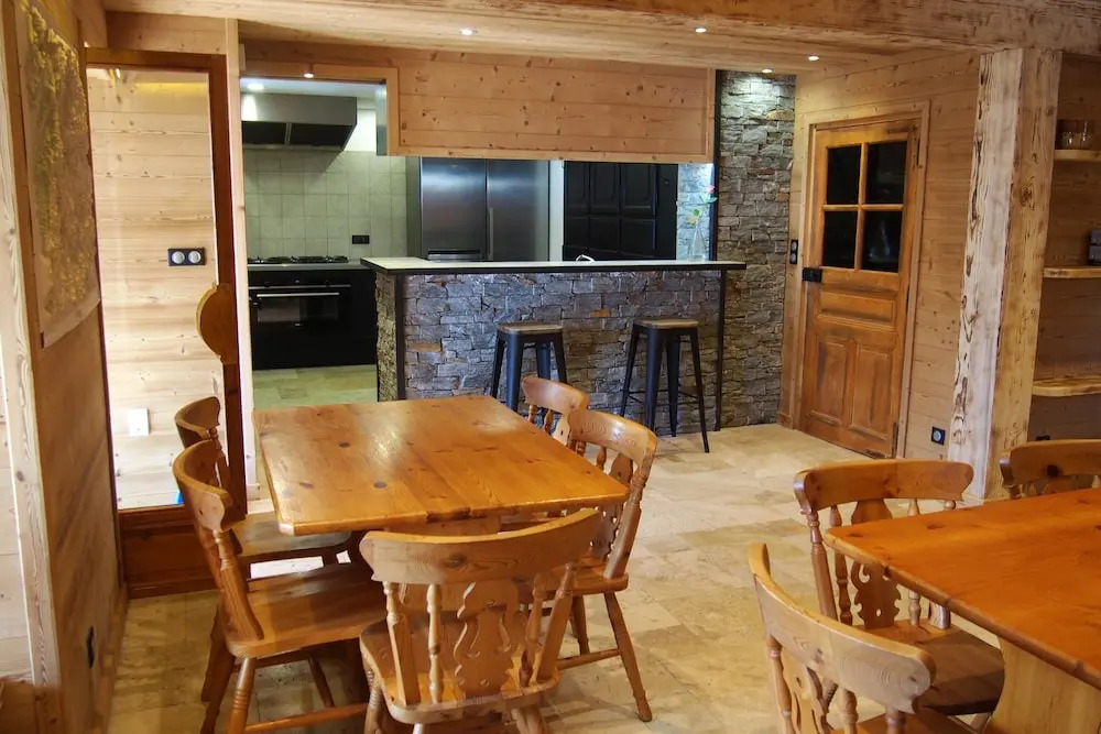 Chalet With 7 Bedrooms in Saint-jean-d'arves, With Wonderful Mountain