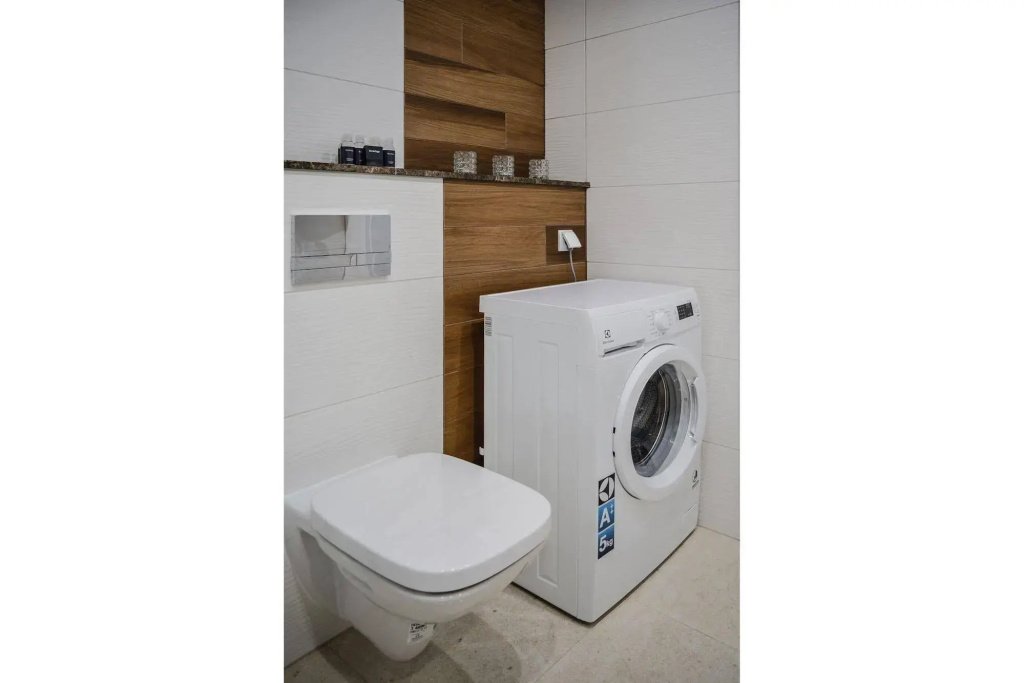 Bently Apartments - Four Oceans Seaside