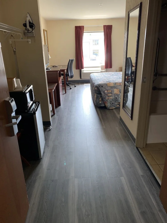 Amelia Inn & Suites