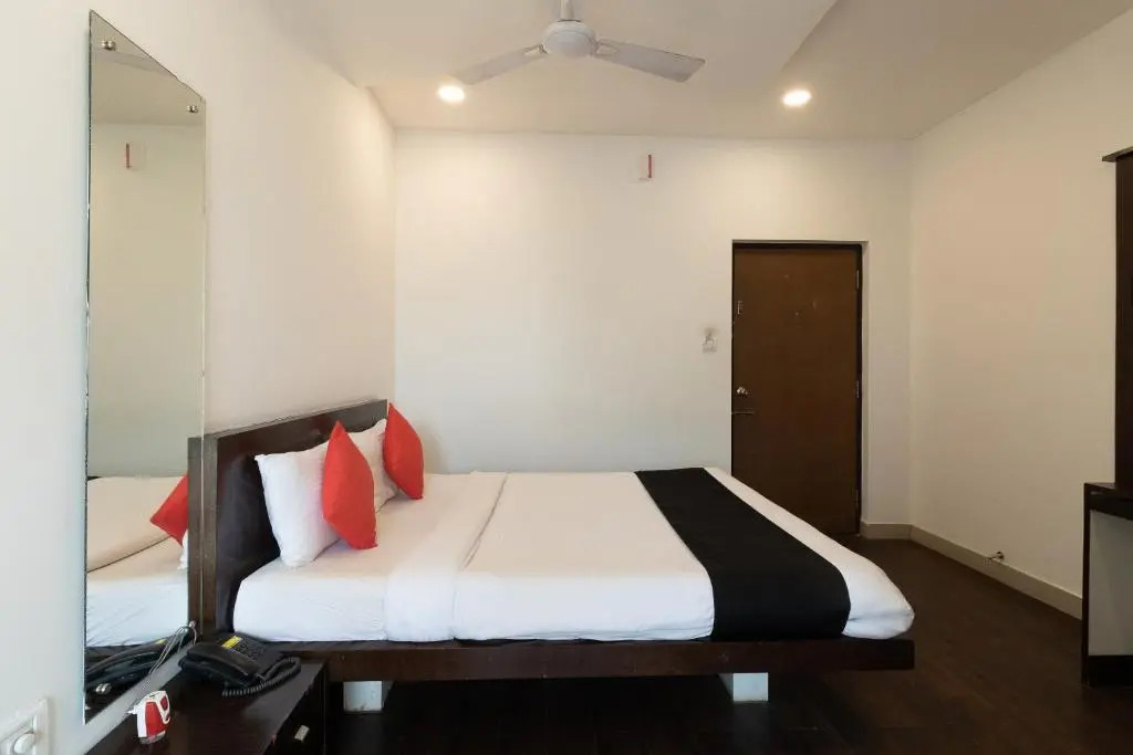 Capital O 70516 Hotel Scarlet