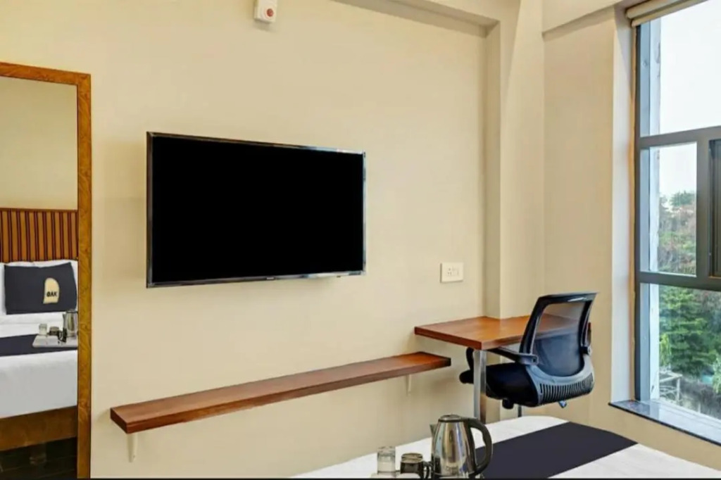 HOTEL V HITEC City