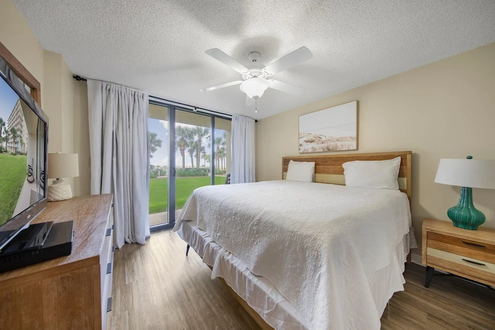 Seaside Beach & Racquet 5117