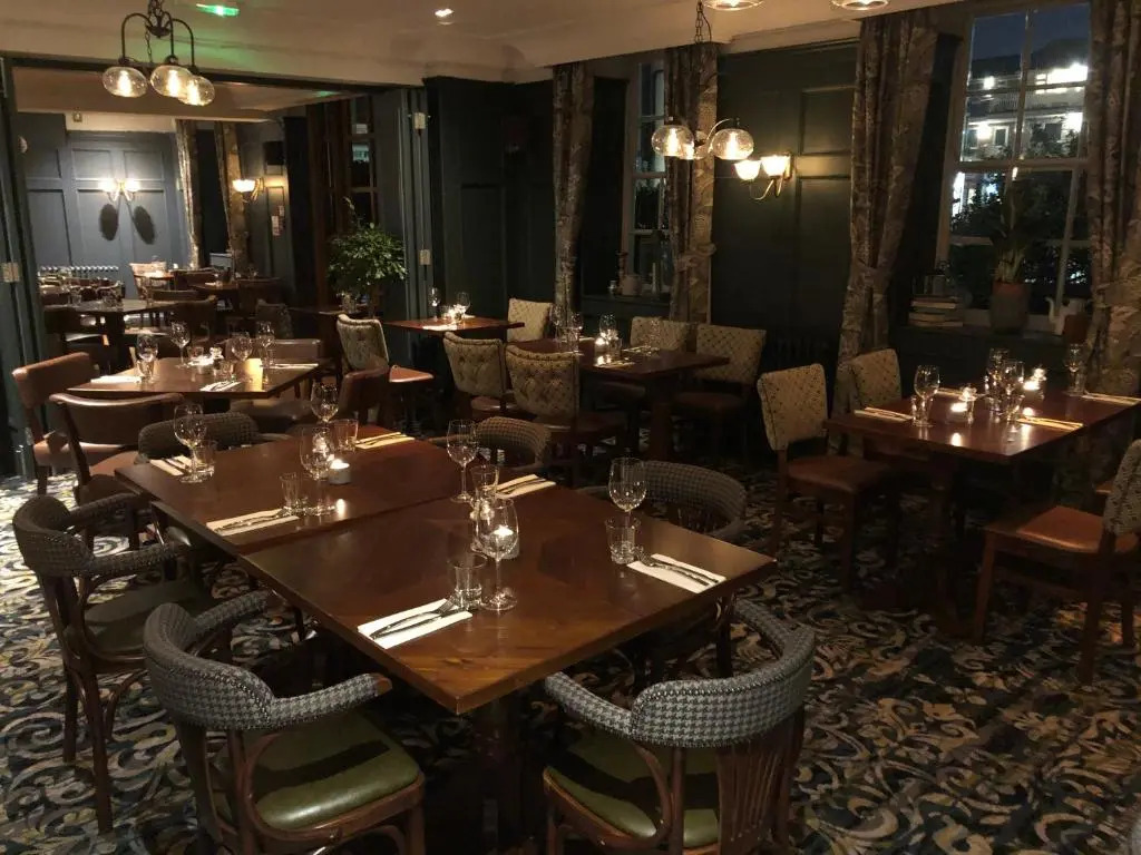 OYO The Greyhound Inn