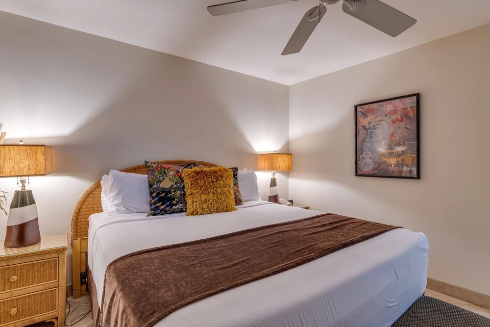 Papakea #g106 2 Bedroom Condo by RedAwning
