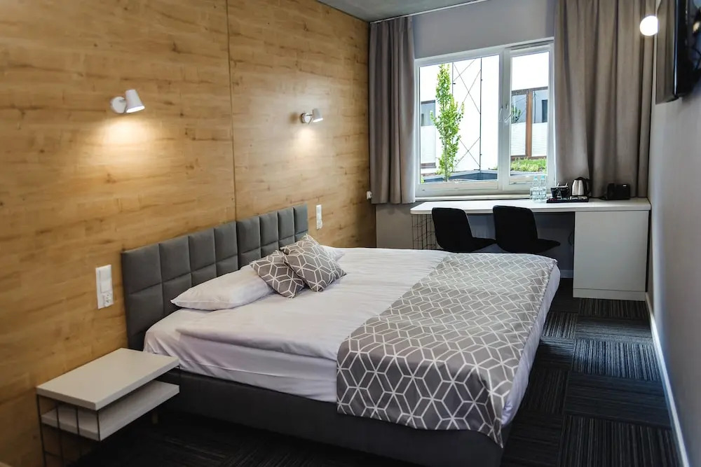 Hotel 107