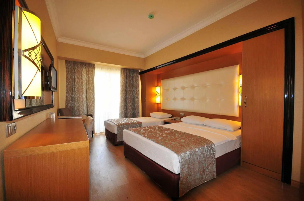 Pasa Beach Hotel