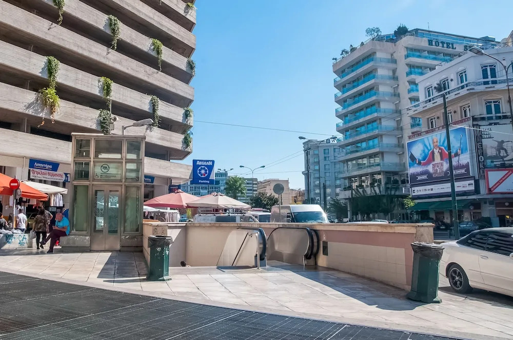 Live As A Greek in Ariadne apartment
