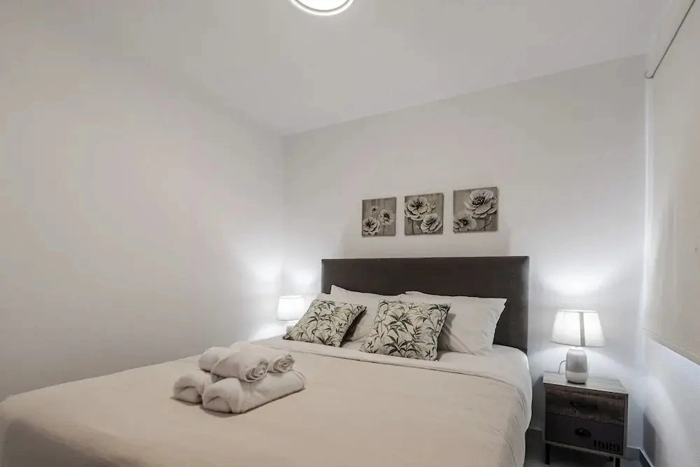 Phaedrus Living: Skiathos Luxury Residences Blu
