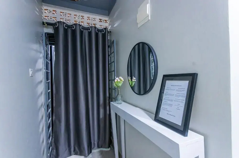 The Den Soroti White