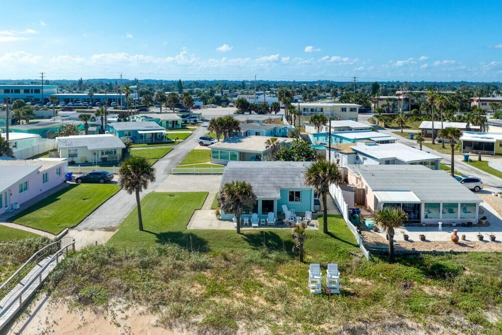 Sunrise Cottage Direct Oceanfront House
