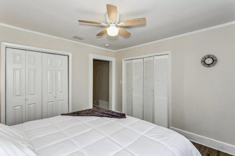 Best of Both Worlds pet Friendly in Pensacola