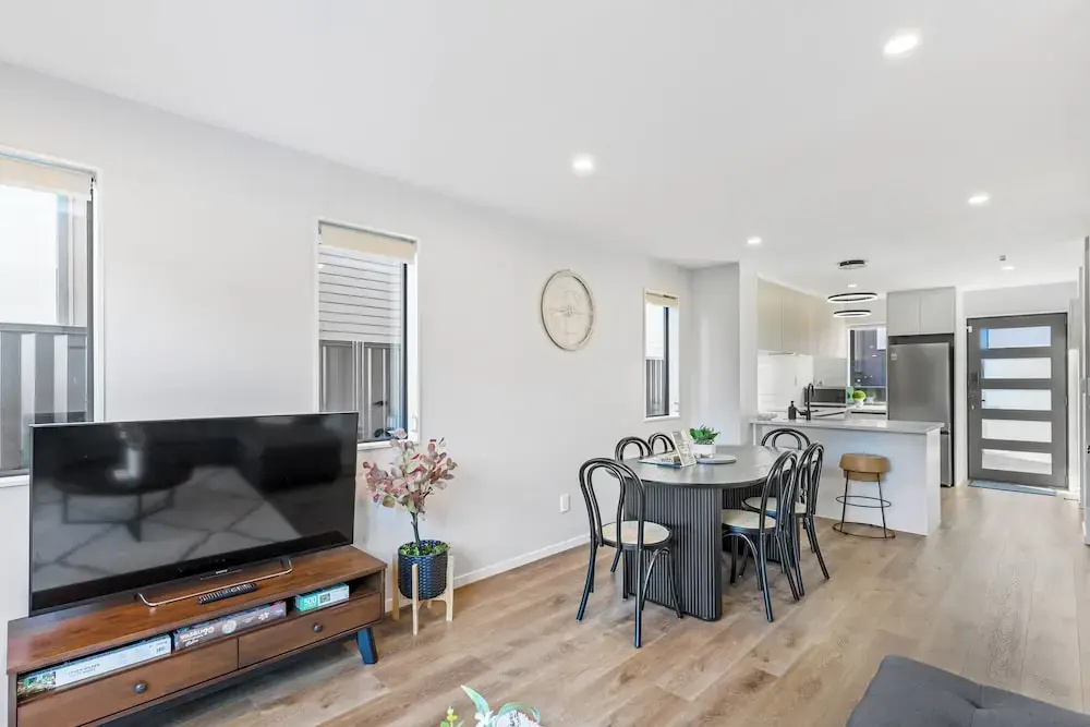 4BR Townhouse for Families Zodiak Stays