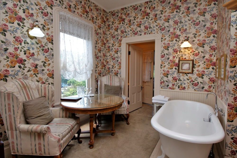 Bradford Place Inn & Gardens