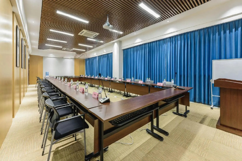 Guangxi University Hui Cui Lou Hotel