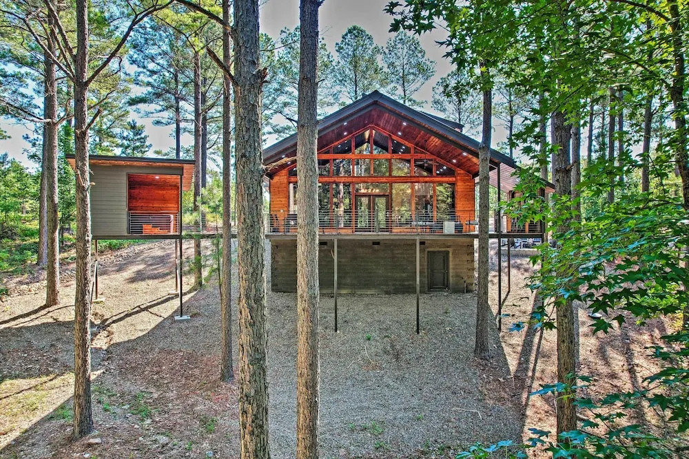 Broken Bow Cabin < 9 Mi to Choctaw Landing Casino