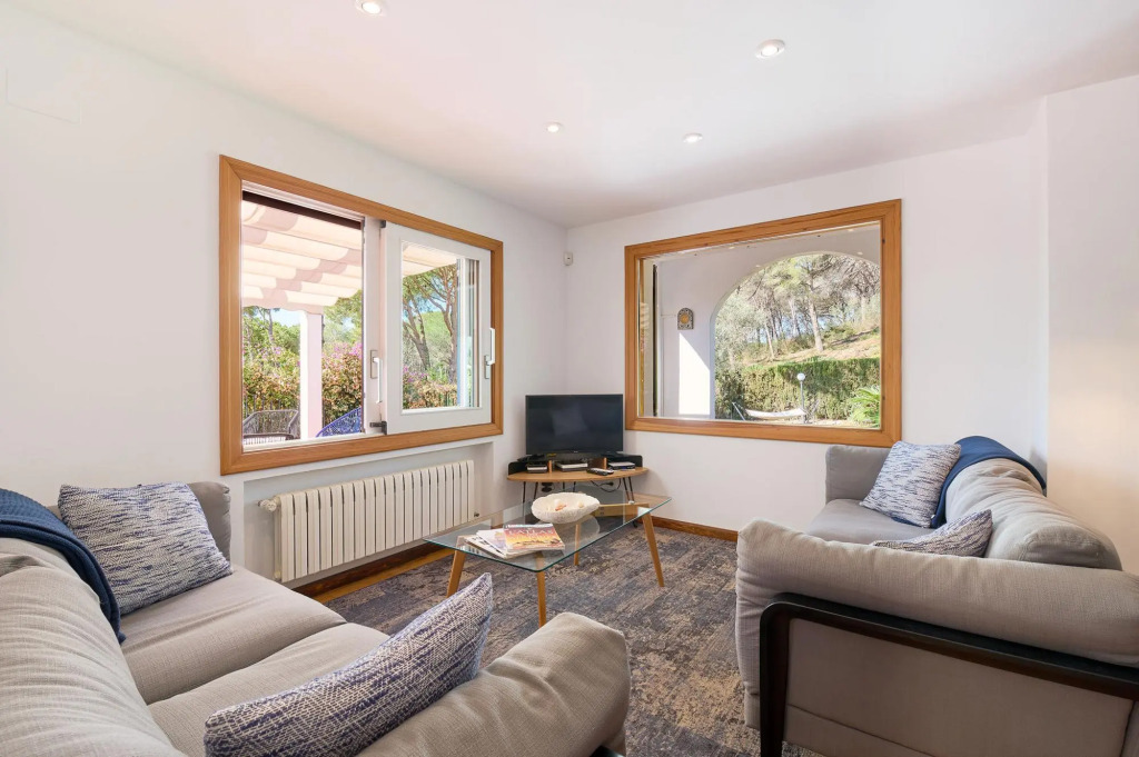 Ronda in Llafranc with 4 bedrooms and 2 bathrooms