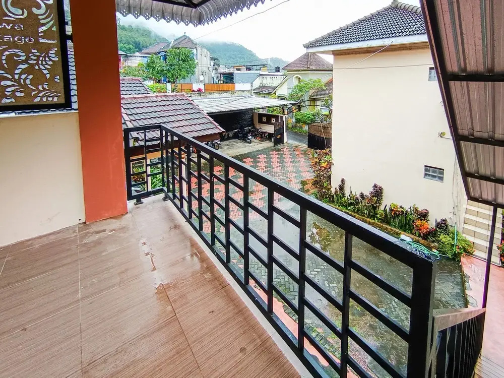 RedDoorz at Dewa Breeze Inn Near Paralayang