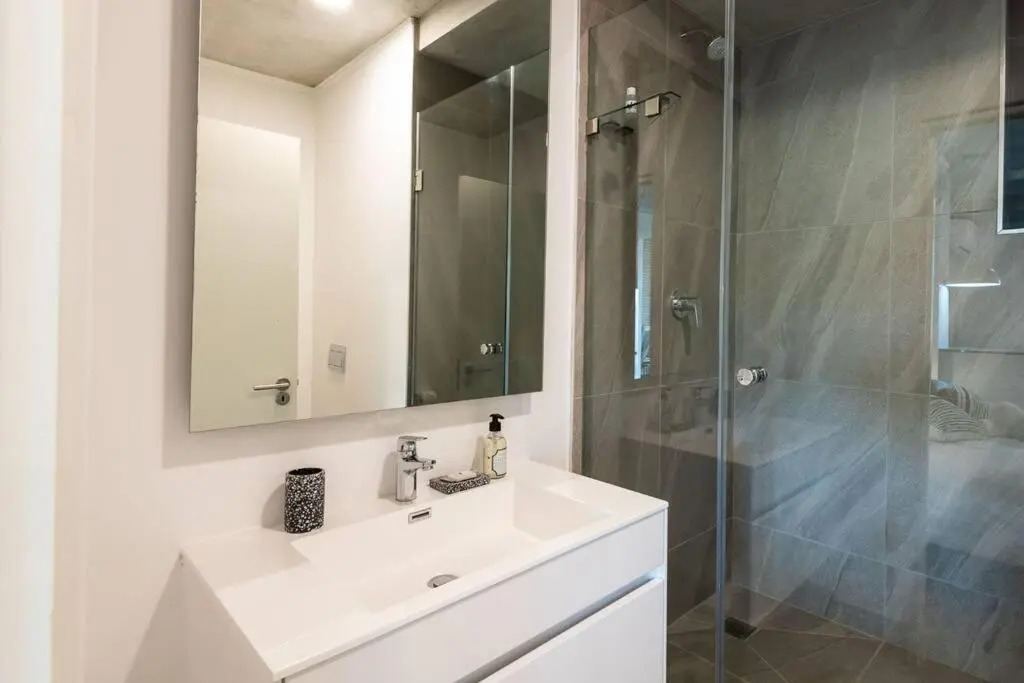 Coral Point Executive Studio Apartment