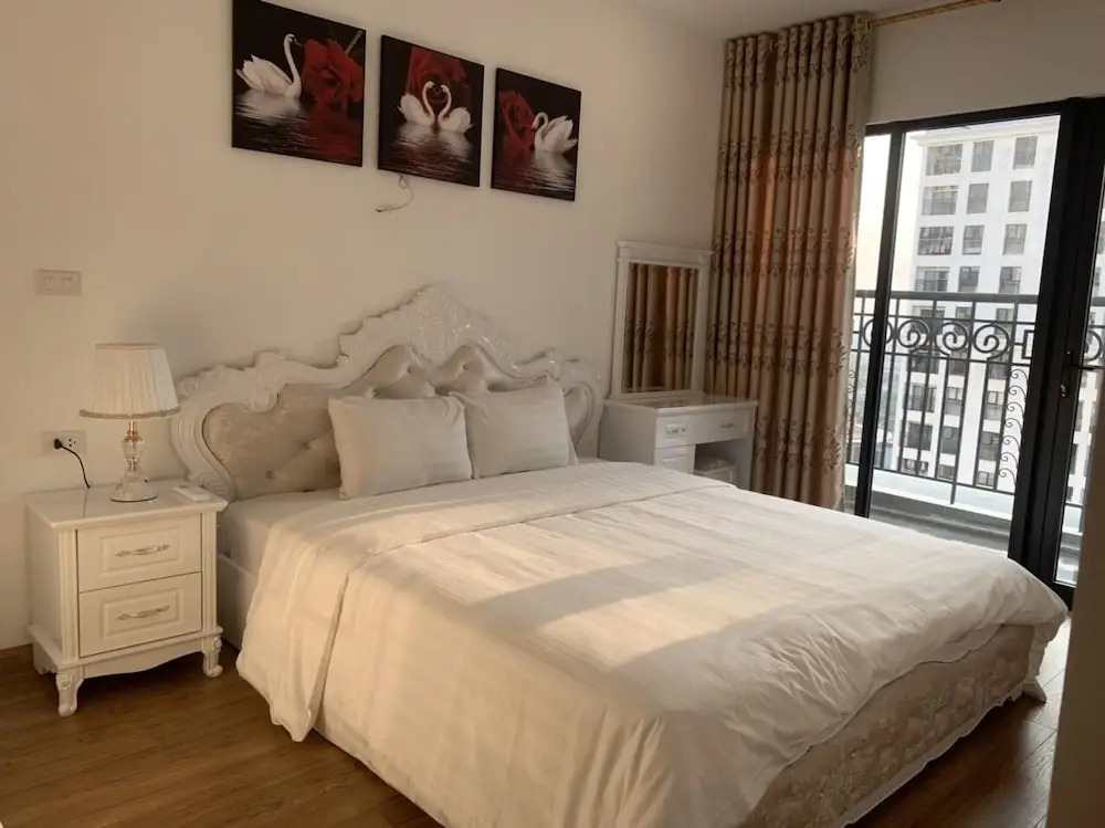 Western Hanoi Apartment - The Emerald My Dinh