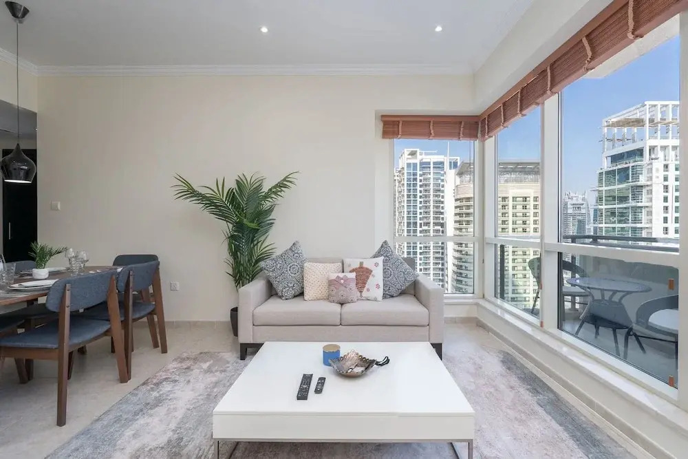 Luxury in Dubai Marina s 1 Bed That Sleeps 2