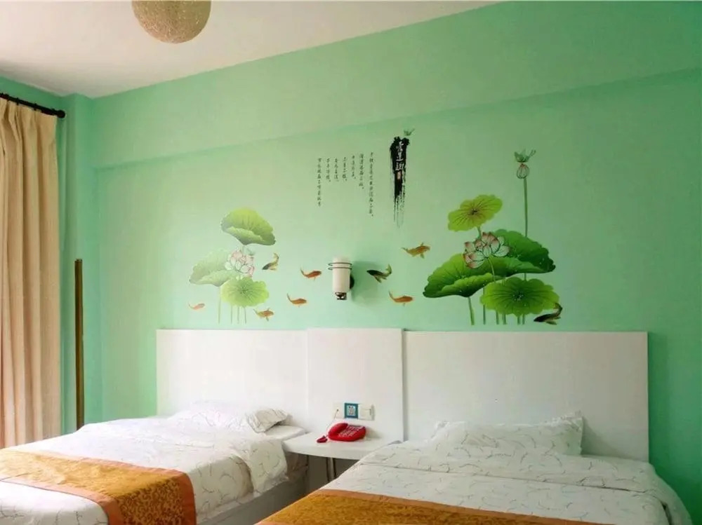V8 Express Hotel Shangping St 7 Alley