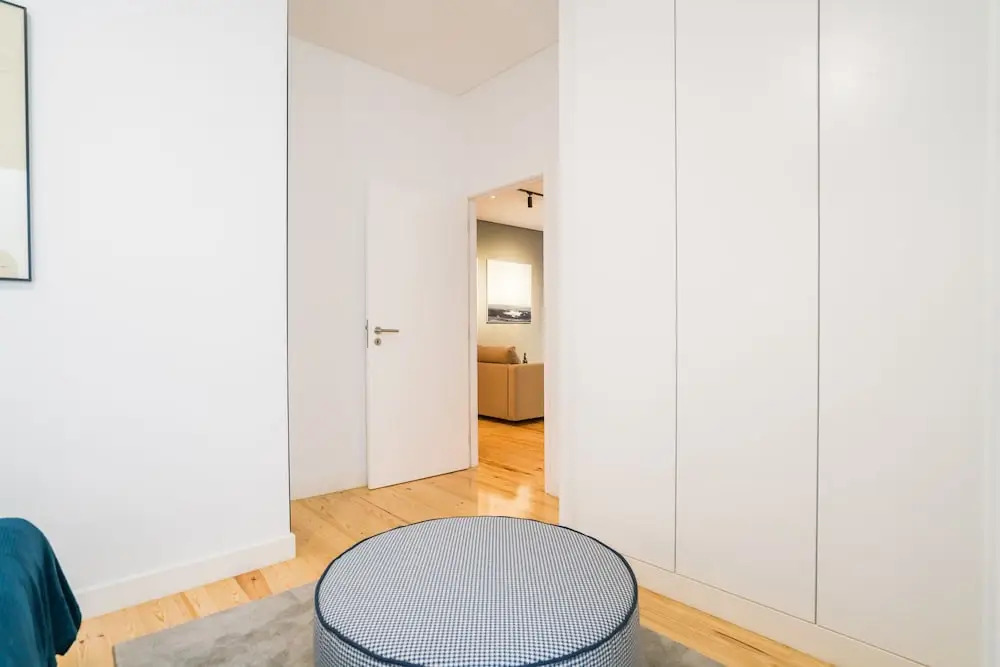 Modern Apartment in Chiado 1 - DIR