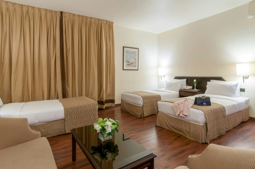Le Commodore Hotel