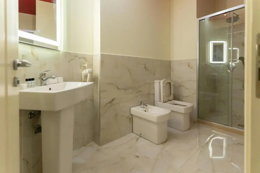 Hotel Emigranti 2