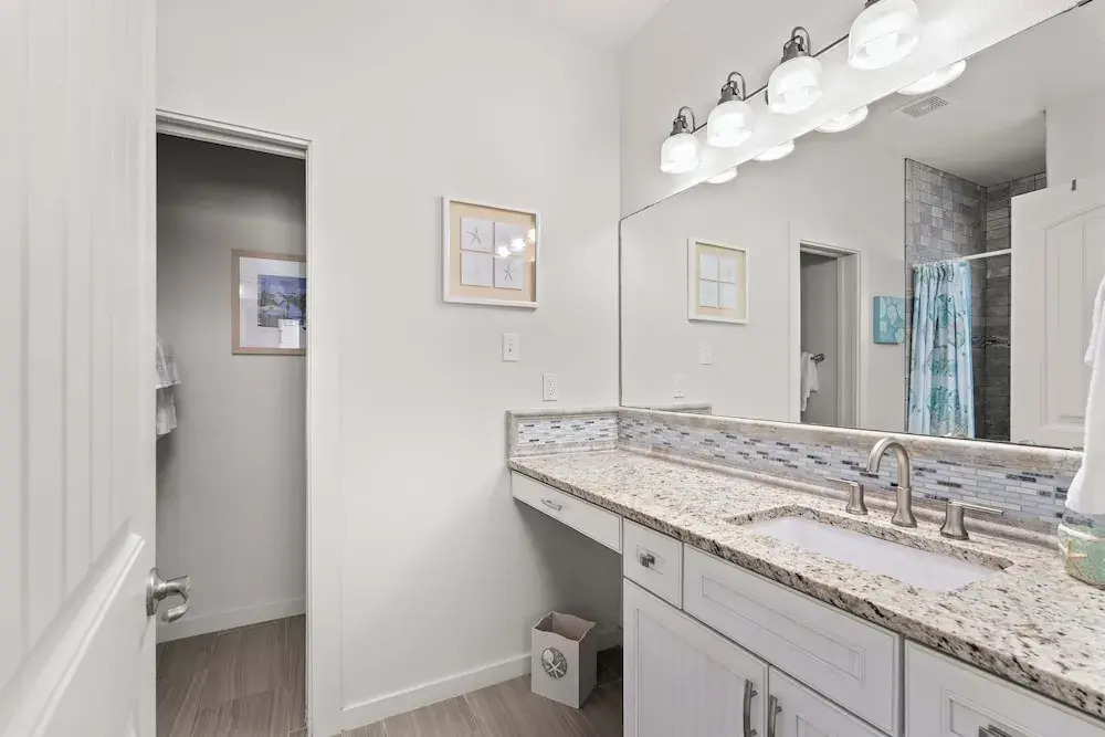 Dauphin Beach House 3 Bedroom & Pool