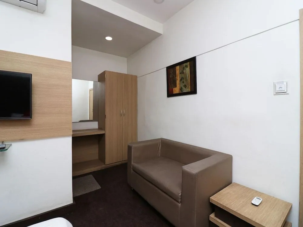 Oyo 22315 Hotel Rajdoot Gaurav