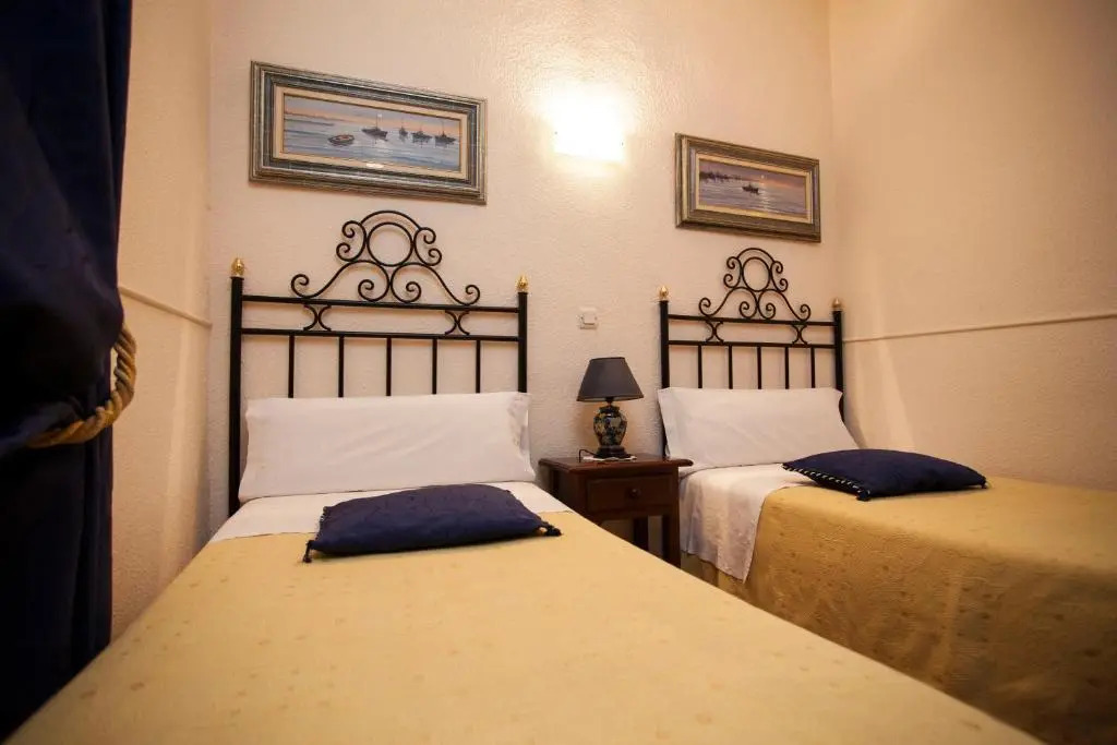 Armesto Rooms