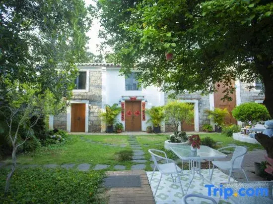 Weizhou Island Air Garden Homestay (Colorful Beach Shell Beach Branch)