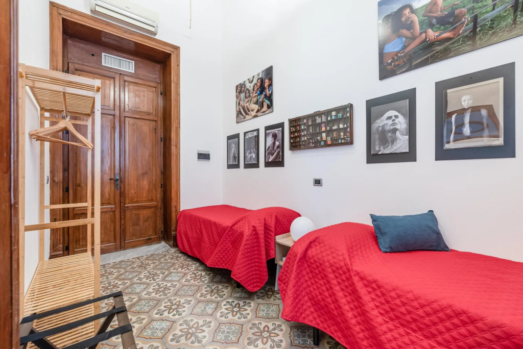 Lea's Art Apartment by Wonderful Italy