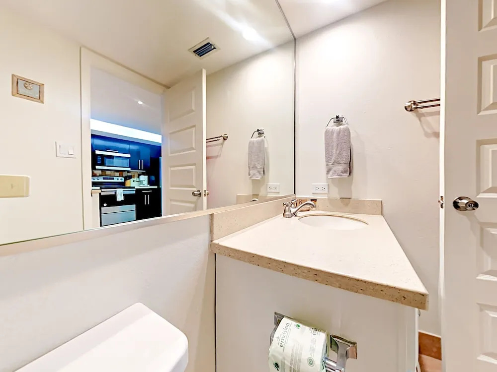 2800 Gulf Blvd Condo Unit 305 2 Bedrooms 2 Bathrooms Condo