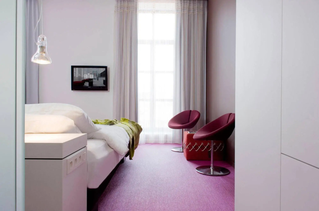 Eburon Hotel