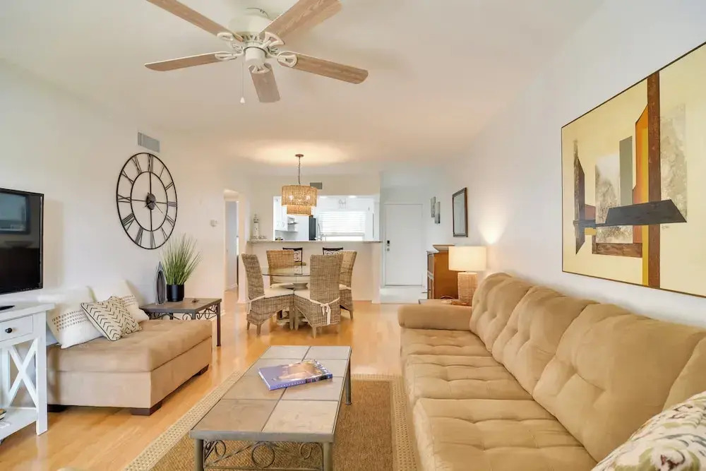Isla Del Sol Condo ~ 2 Miles to St Pete Beach!