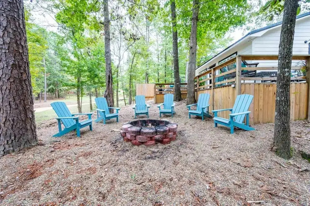 Sugar Hill Newly Remodeled includes Fully Supplied Kitchen and Hot Tub by RedAwning