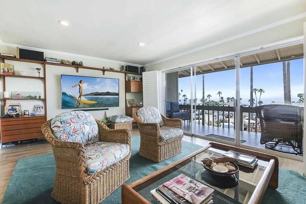 Blue Lagoon Condo - 2 Br condo by RedAwning
