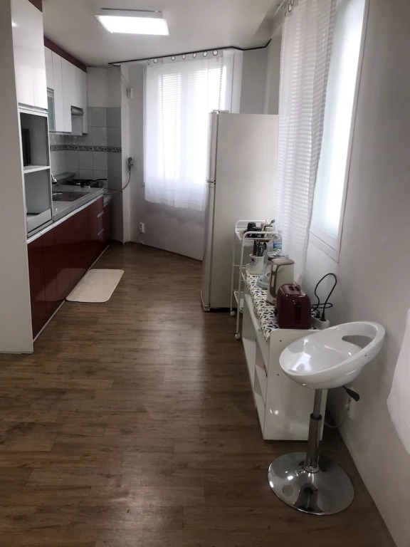 Gwangju Songjeong Station Guesthouse - Hostel