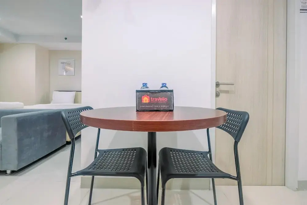 Fully Furnished With Cozy Design Studio Azalea Suites Apartment
