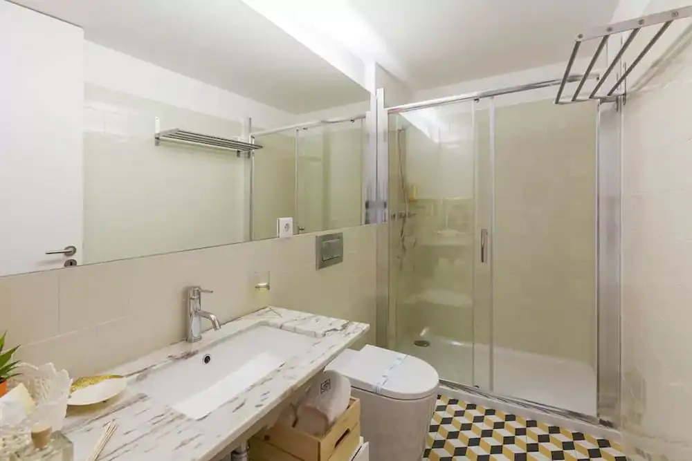 Boutique Rentals - Republica's Garden Studio with views