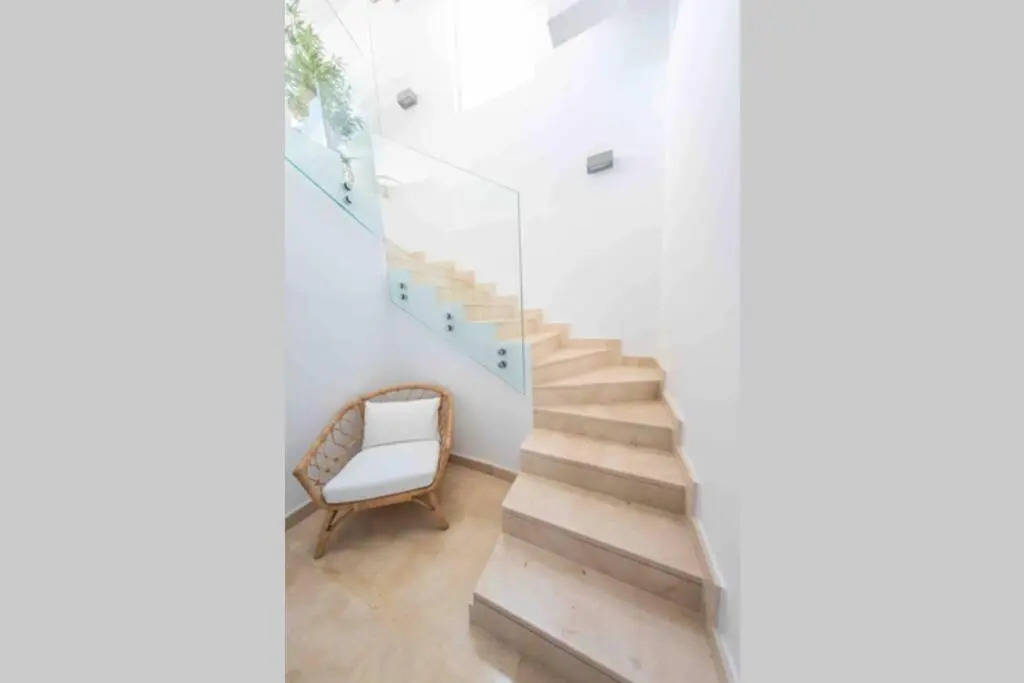 New Top Townhouse With Private Pool/4Bdr/3.5Bath