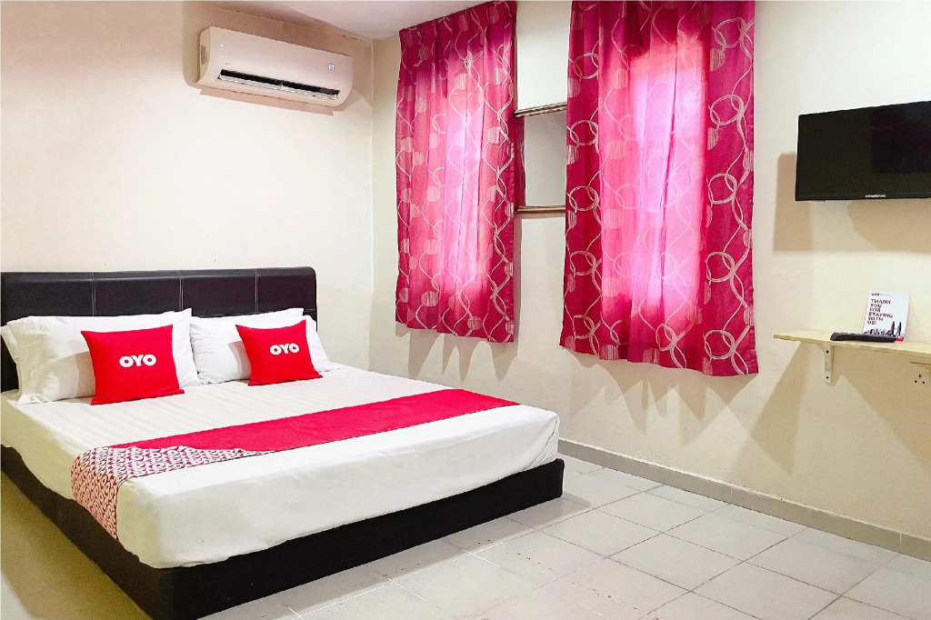 OYO 90324 Muar Station Hotel