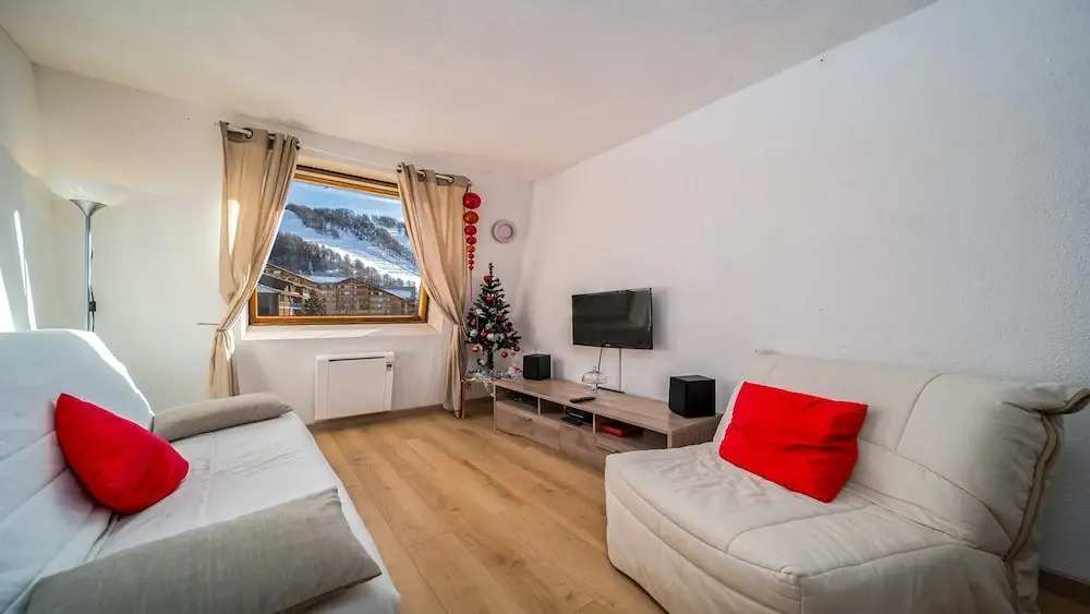 Studio in Allos With Stunning Mountain Views