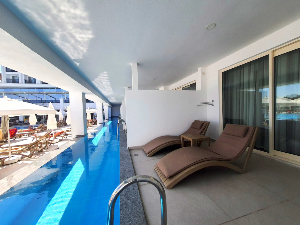 Sunthalia Hotels & Resorts Ultra All Inclusive Adults Only Party Hotel