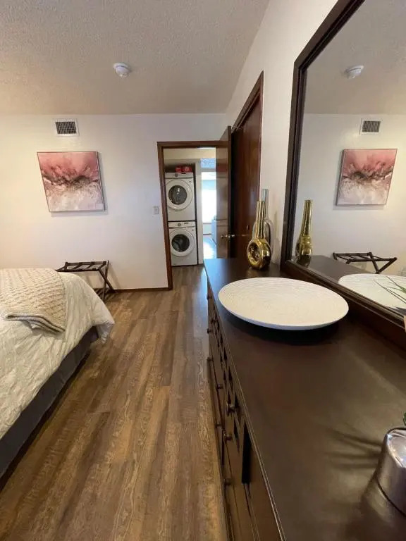 OU-2 bed 2 bath apartment close to OU