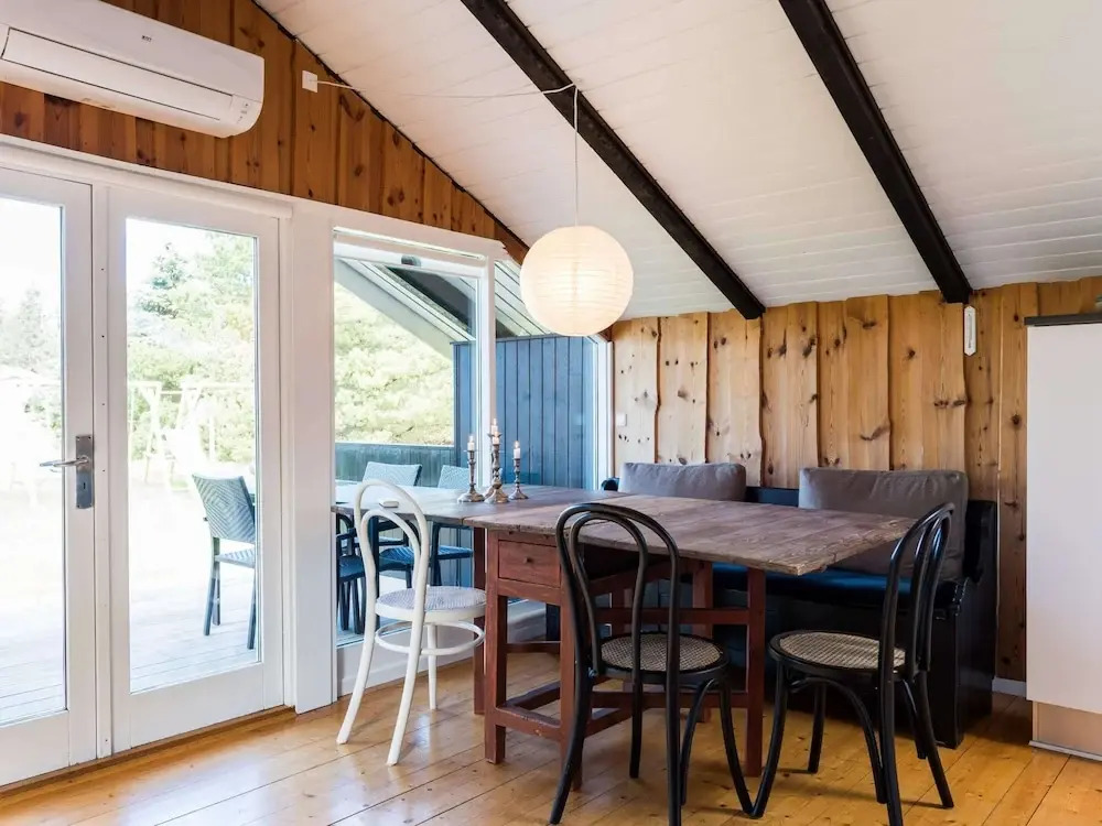 6 Person Holiday Home in Blavand